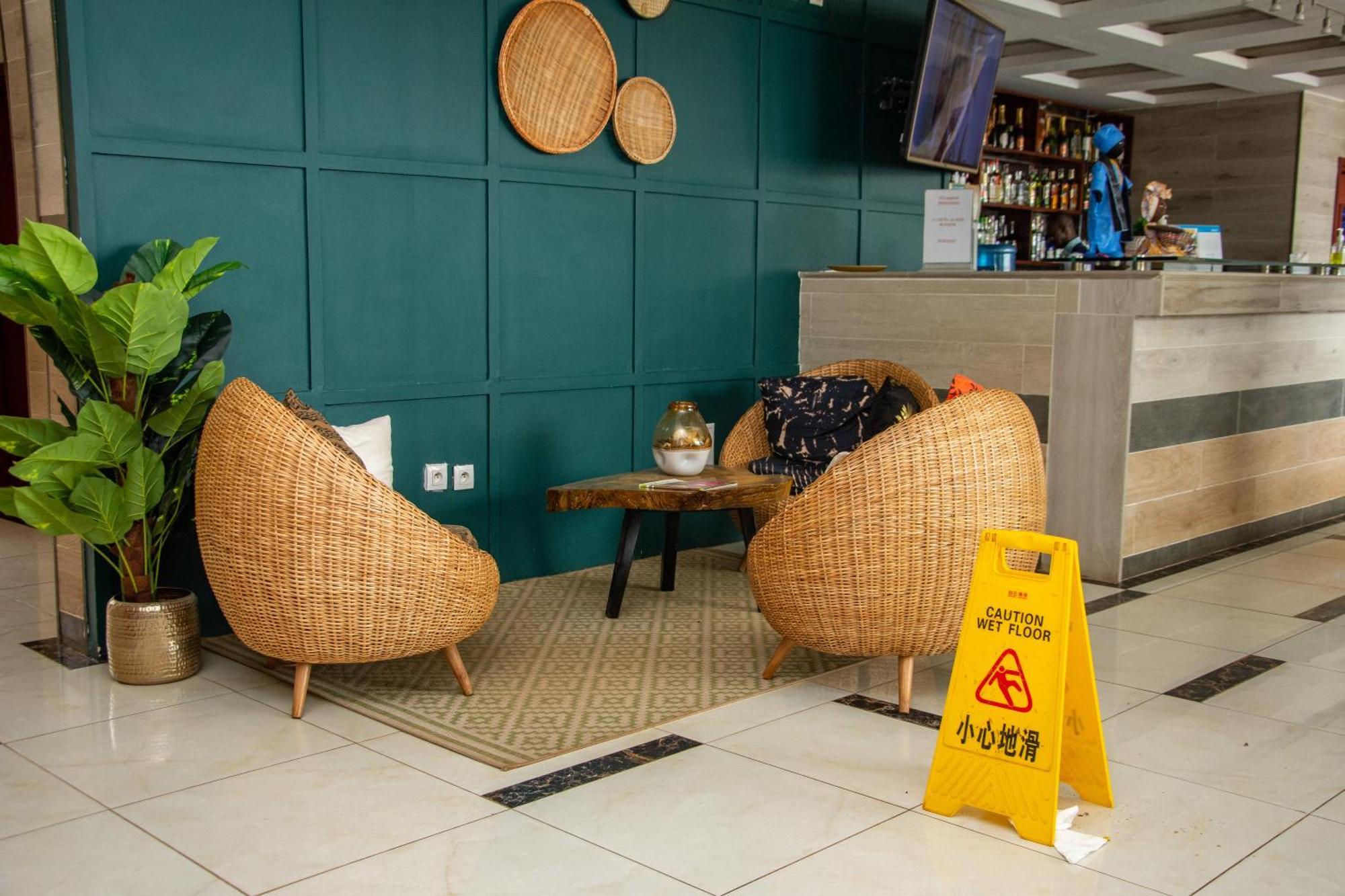 Hotel La Rose Blanche Korhogo Zewnętrze zdjęcie