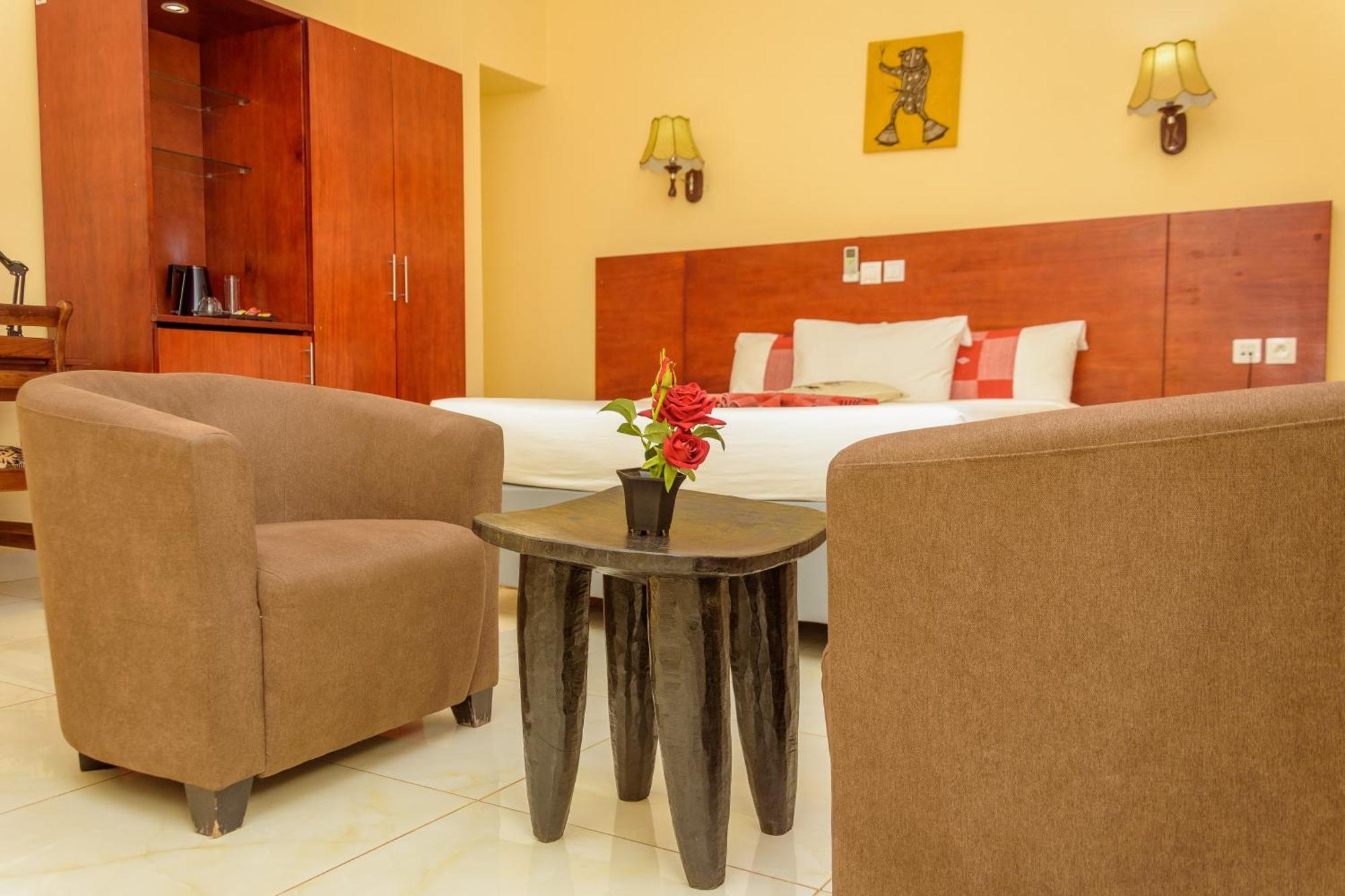 Hotel La Rose Blanche Korhogo Zewnętrze zdjęcie