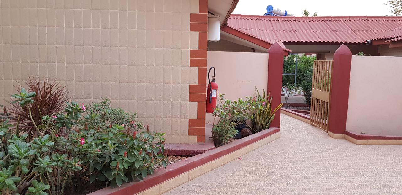 Hotel La Rose Blanche Korhogo Zewnętrze zdjęcie