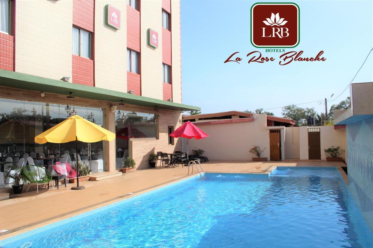 Hotel La Rose Blanche Korhogo Zewnętrze zdjęcie