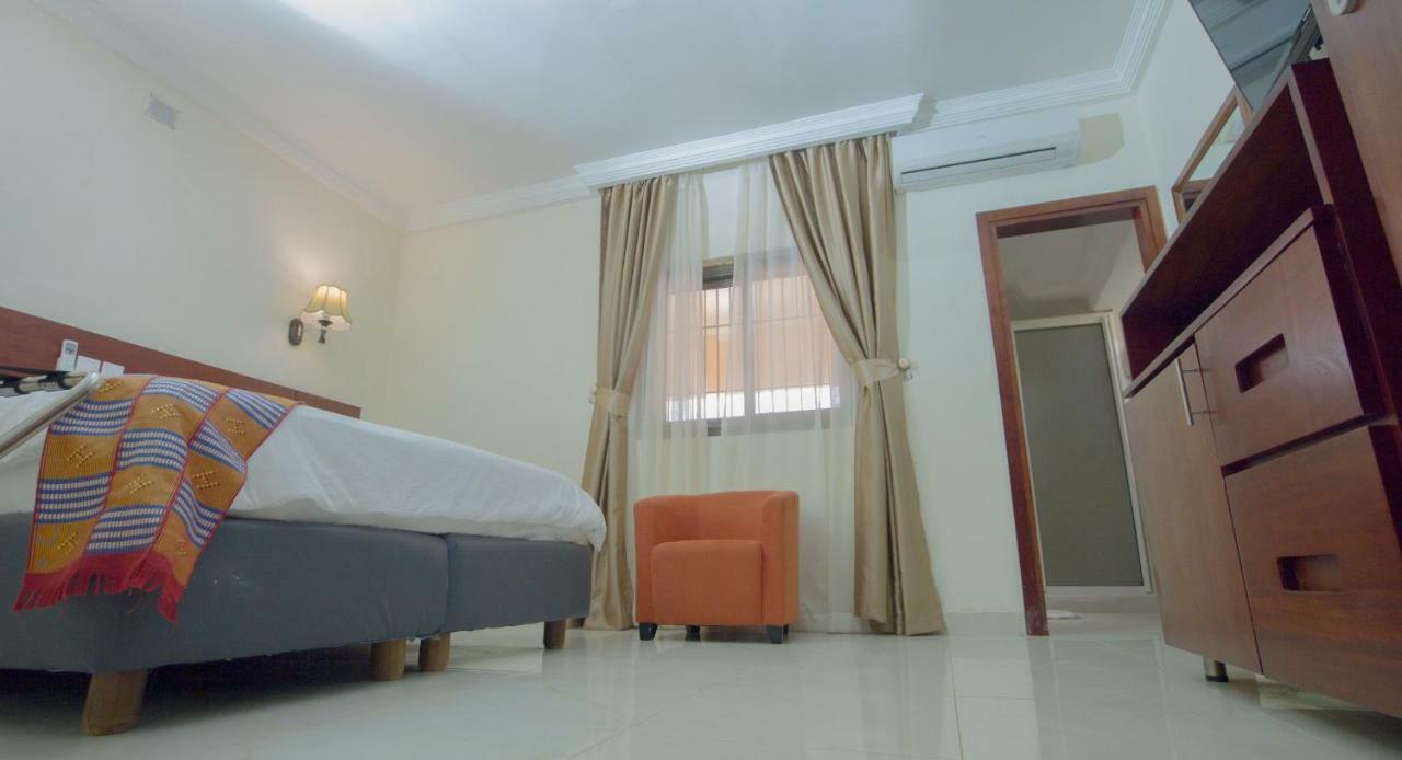 Hotel La Rose Blanche Korhogo Zewnętrze zdjęcie
