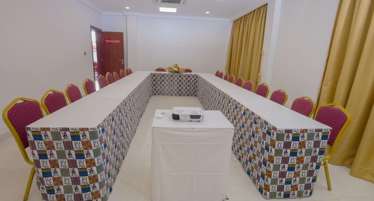 Hotel La Rose Blanche Korhogo Zewnętrze zdjęcie