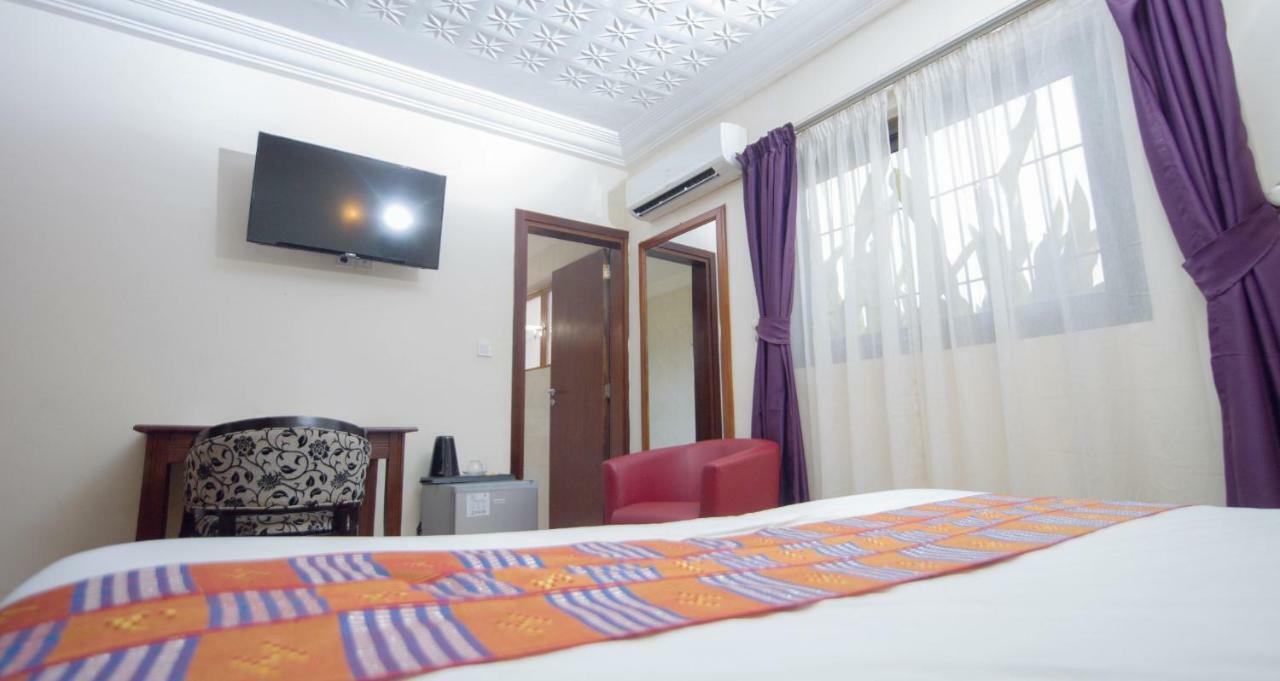 Hotel La Rose Blanche Korhogo Zewnętrze zdjęcie