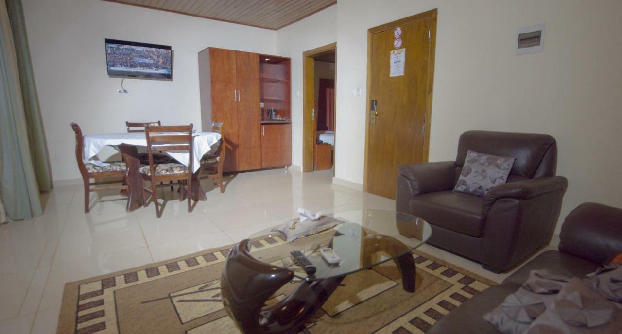Hotel La Rose Blanche Korhogo Zewnętrze zdjęcie